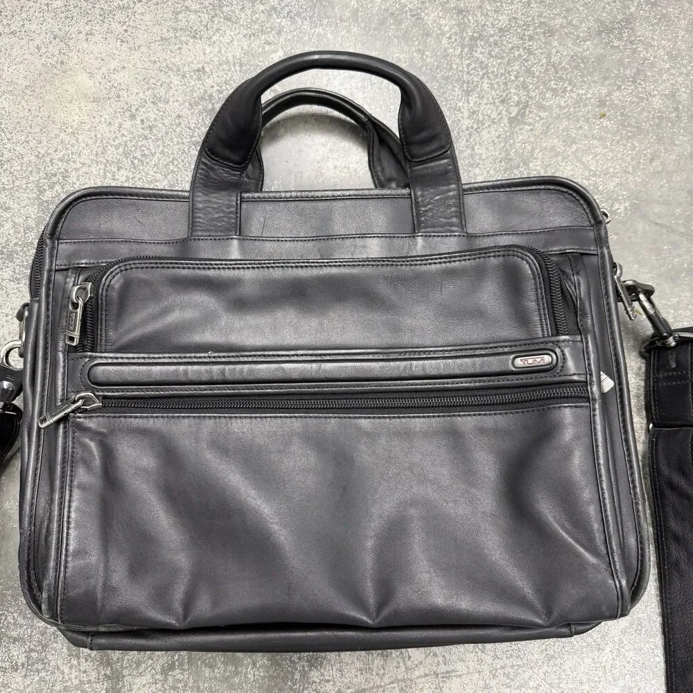 Tumi Leather Briefcase Laptop Bag Black Model 96130D4 Executive Work